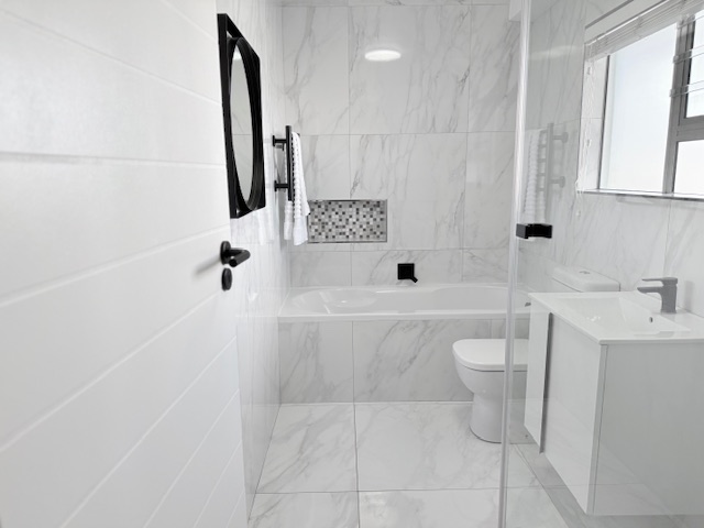 1 Bedroom Property for Sale in Waves Edge Western Cape
